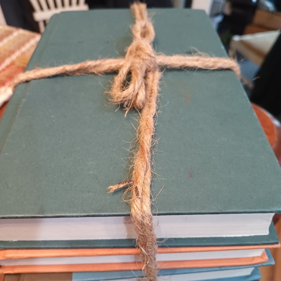 Bundle of books - Picture 3 of 10